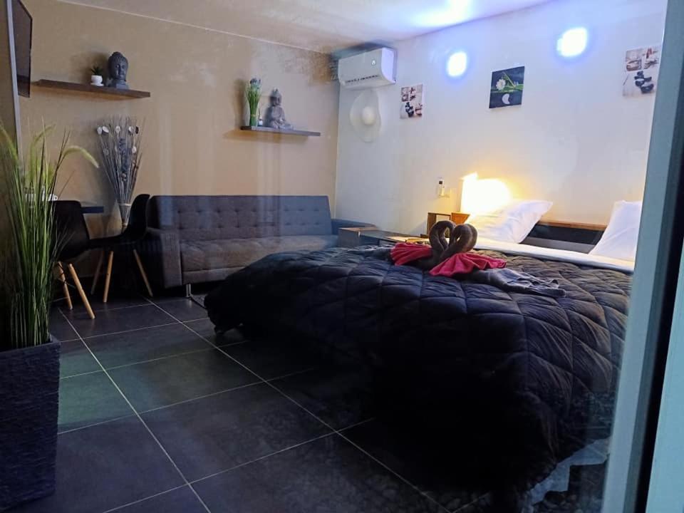 Mas La Farelle Chambre D'Hote,Fitness & Salle De Jeux Gratuite & Spa En Supplement Nîmes Eksteriør bilde